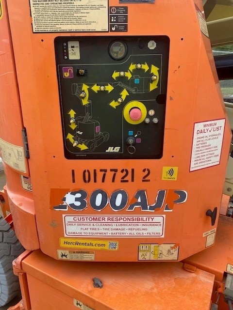 2015 JLG E300AJP-5