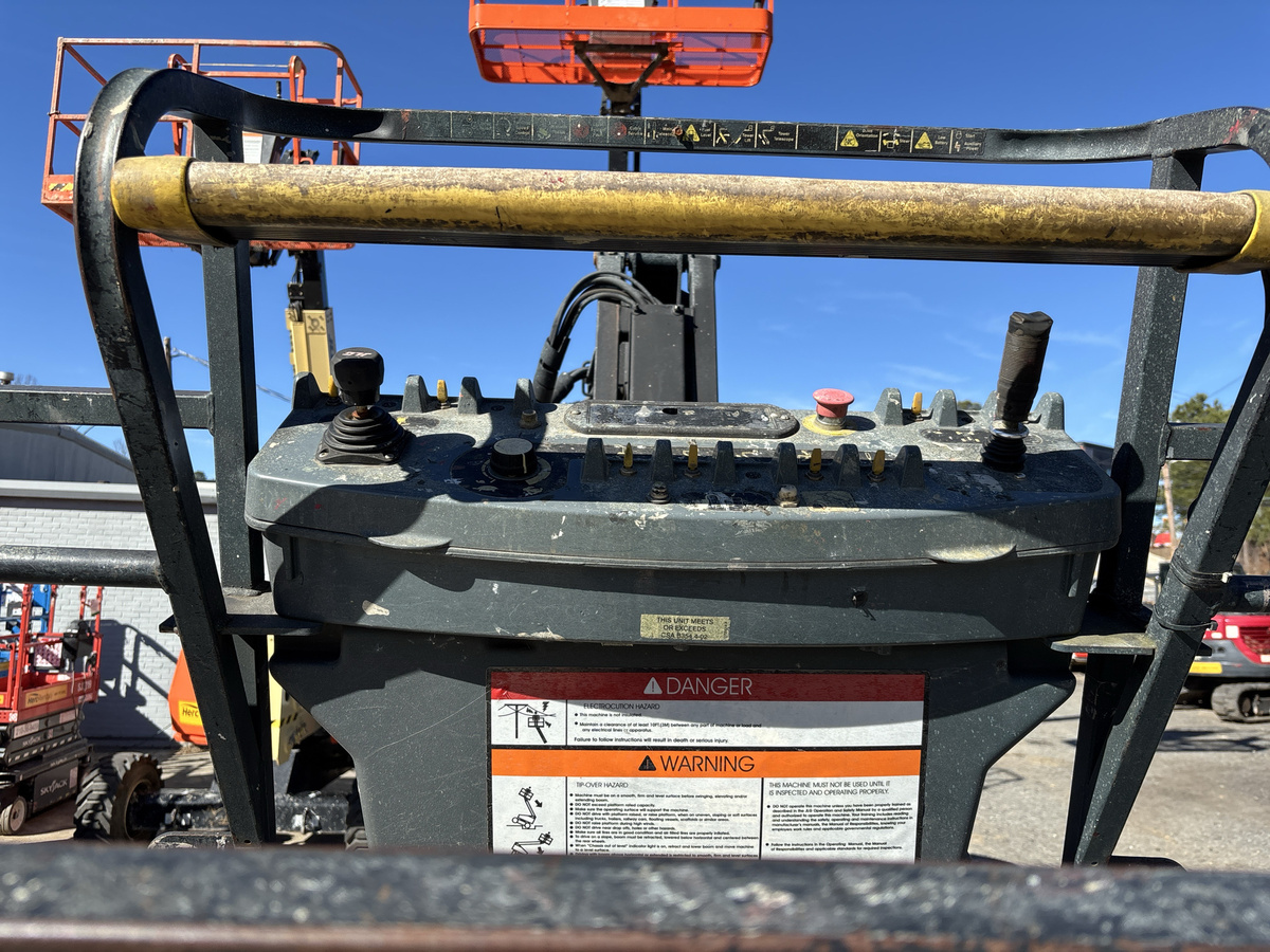 2018 JLG 450AJ-7