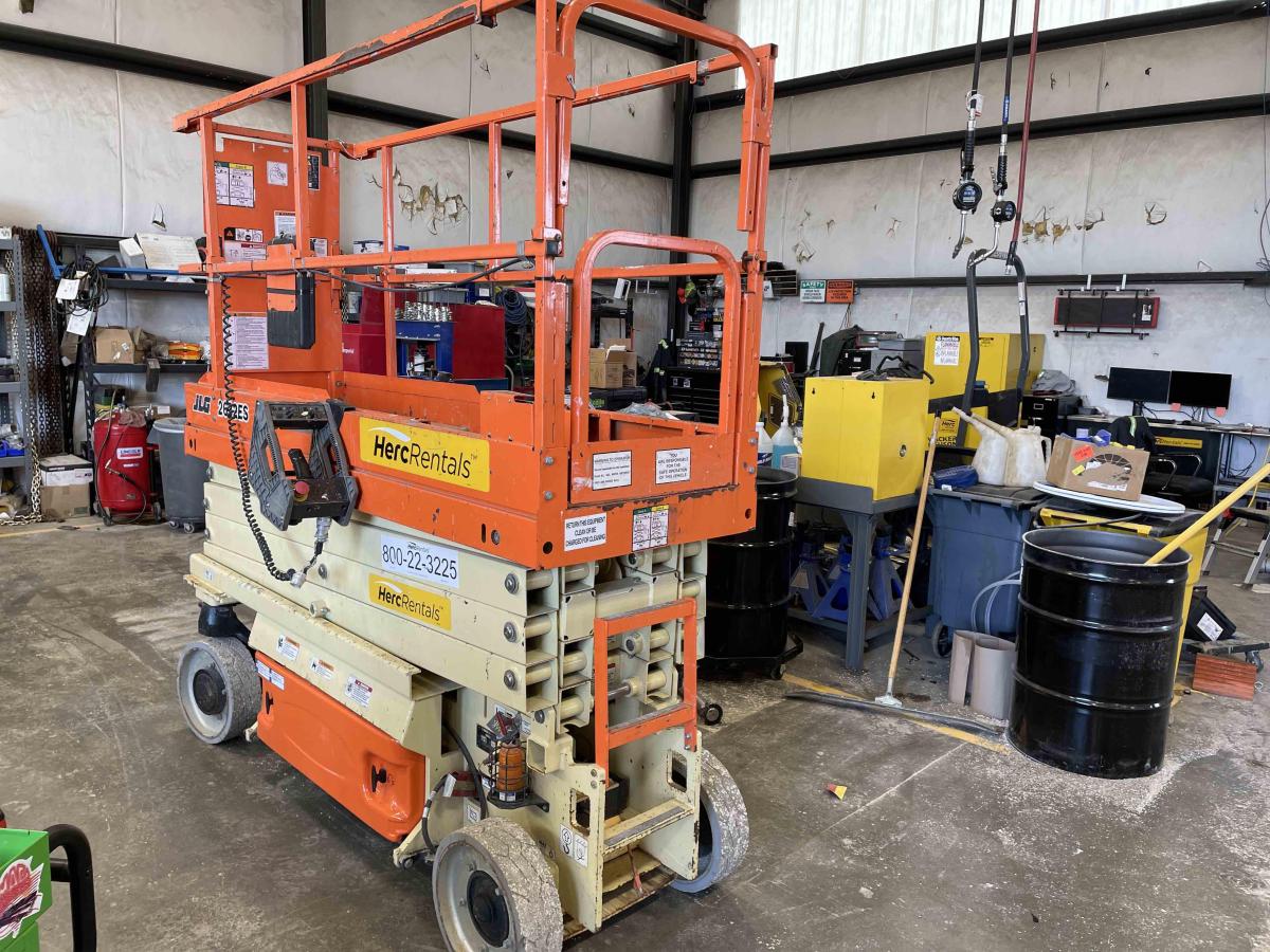 2018 JLG 2632ES