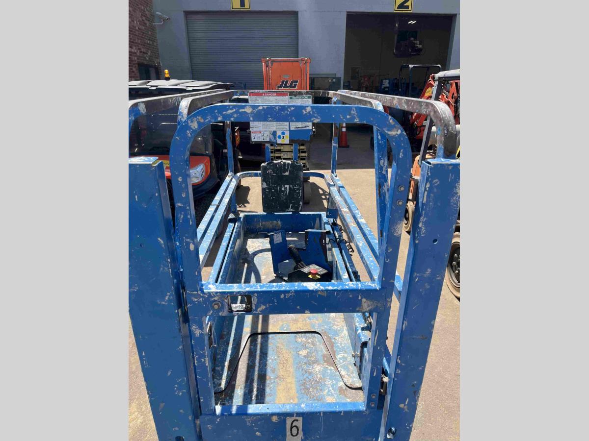 2018 Genie GS-1930
