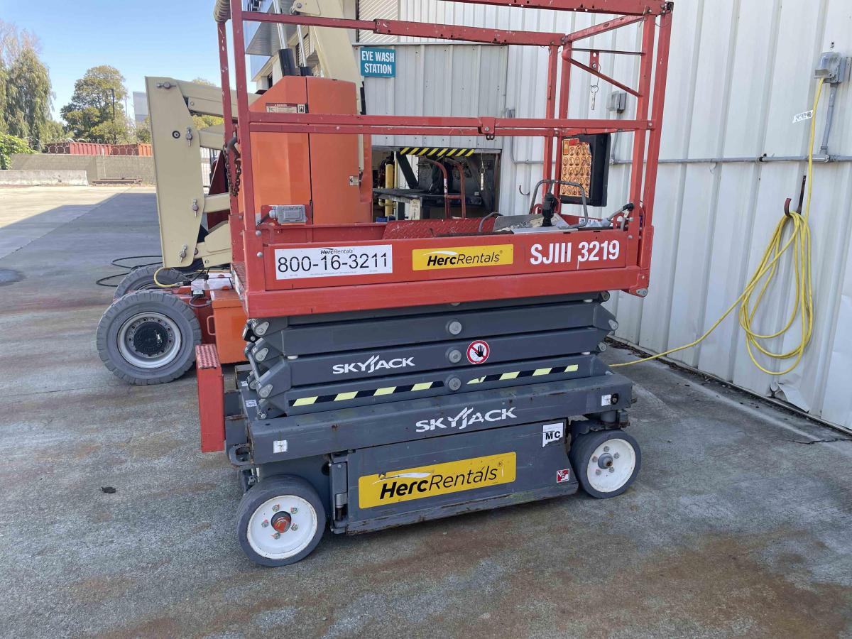 2017 Skyjack SJ3219