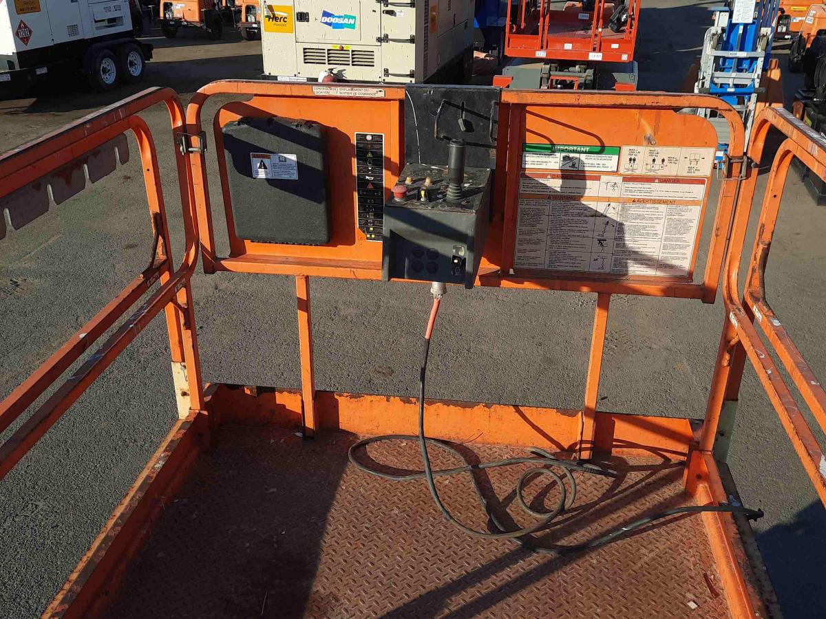 2013 JLG 260MRT