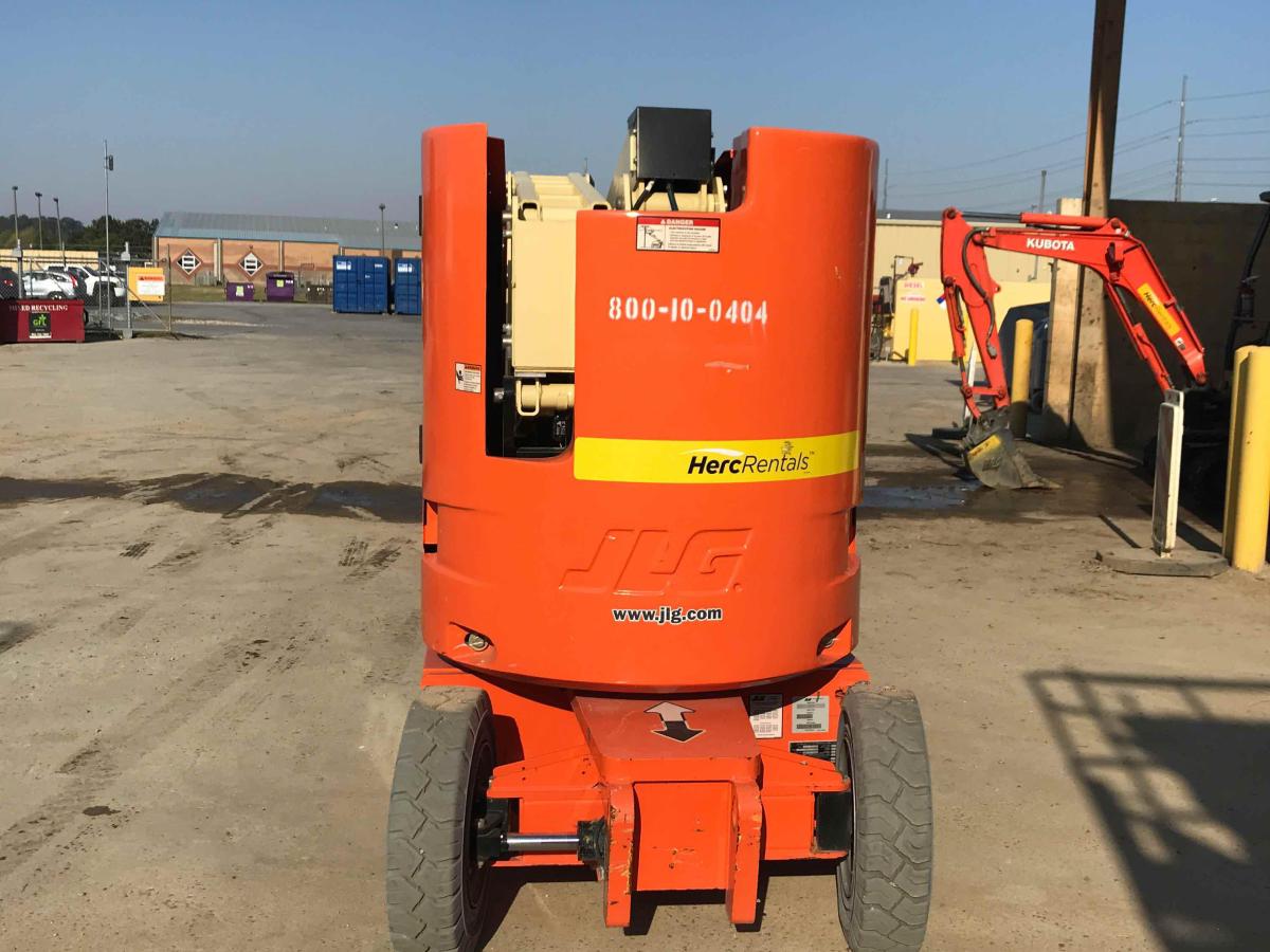 2016 JLG E300AJP-2