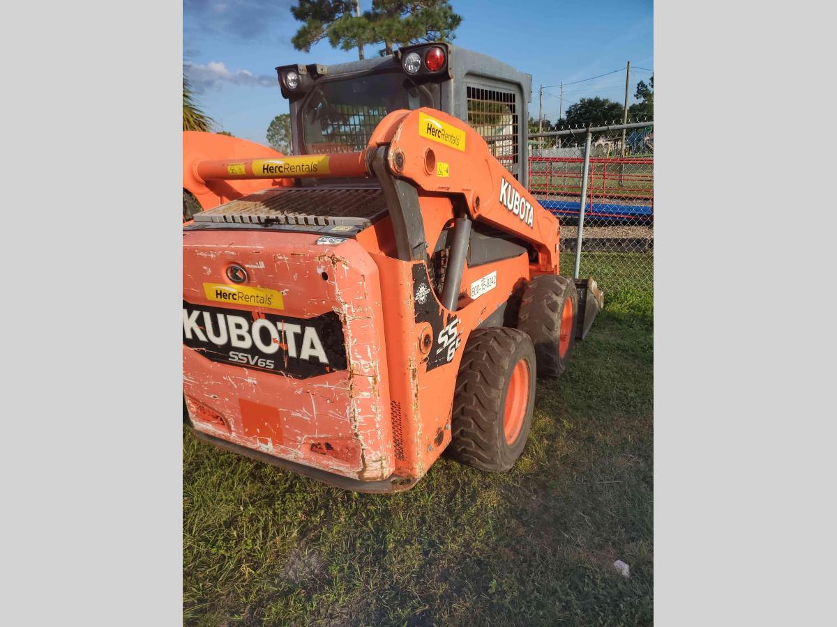 2017 Kubota SSV65-3