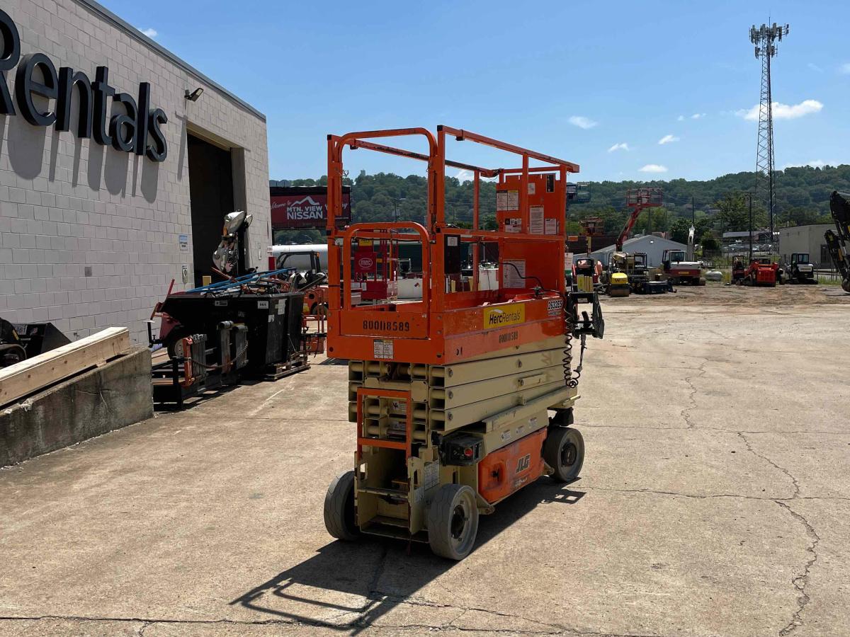 2016 JLG 2632ES