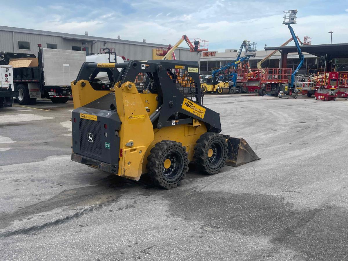 2019 John Deere 318G-3