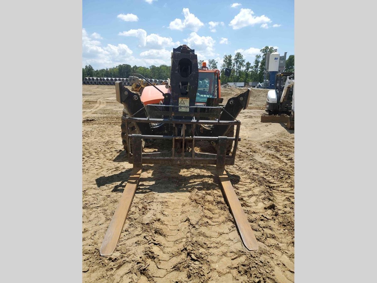 2017 JLG 1255