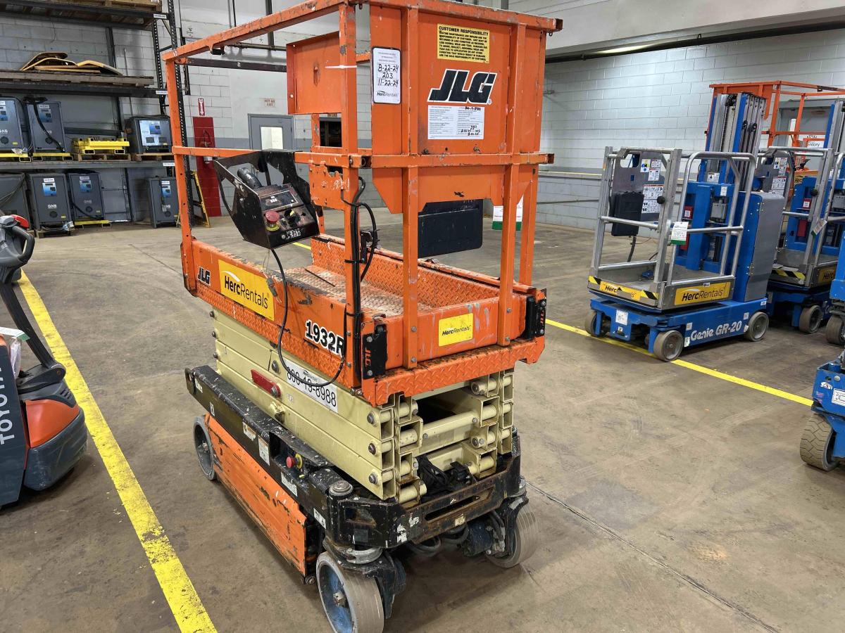 2018 JLG 1932R-1