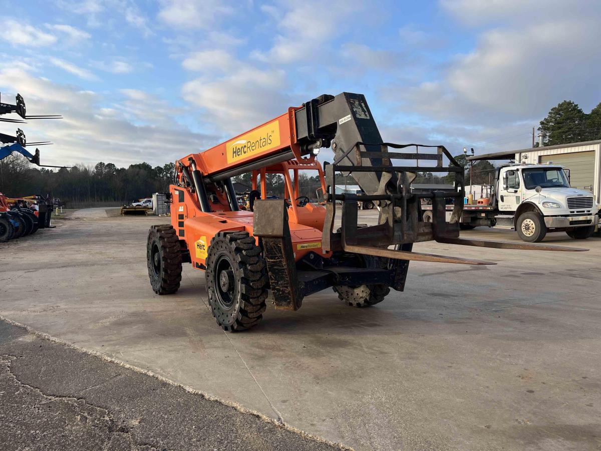 2019 SkyTrak 10042