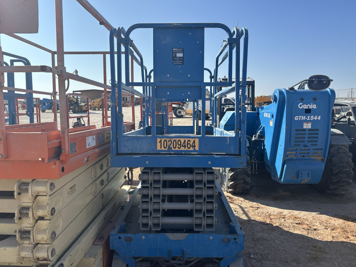 2017 Genie GS-3246-5