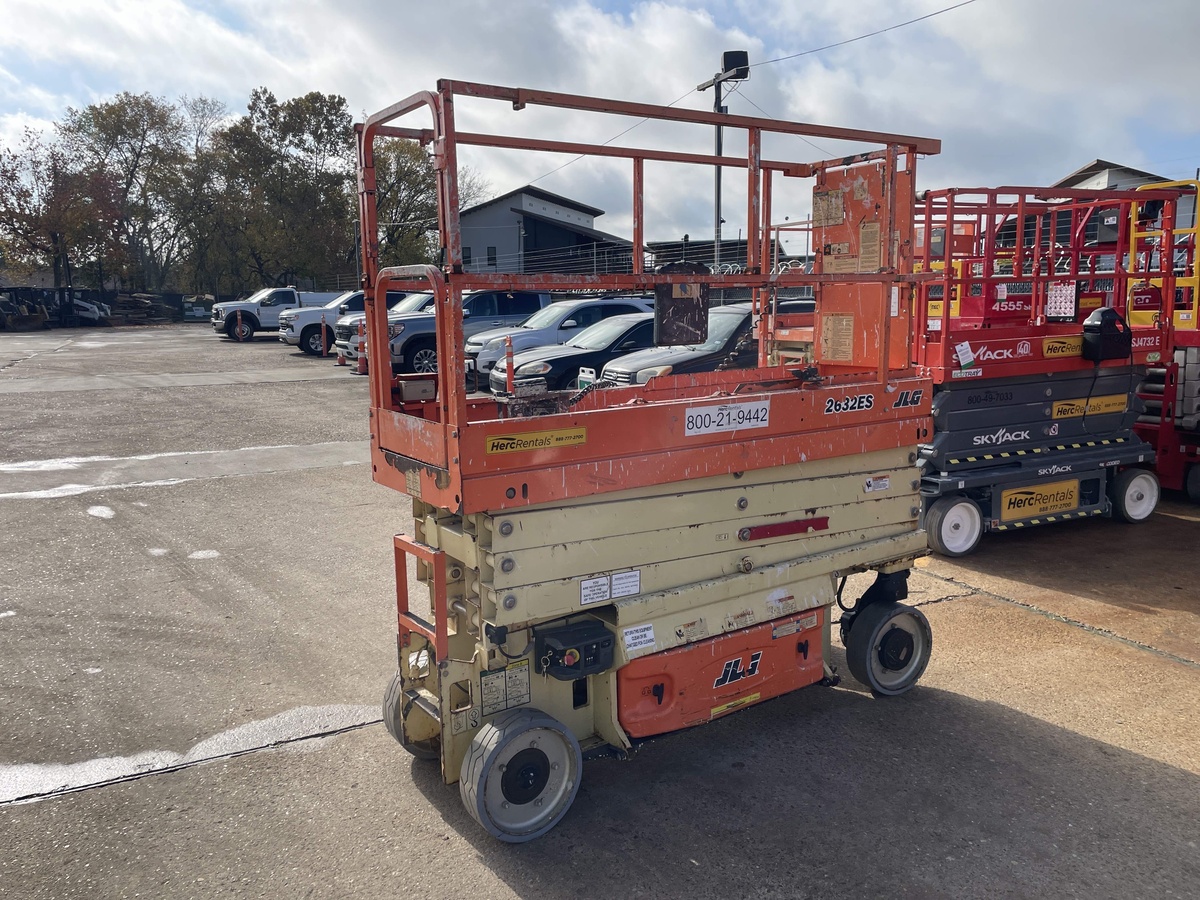 2018 JLG 2632ES