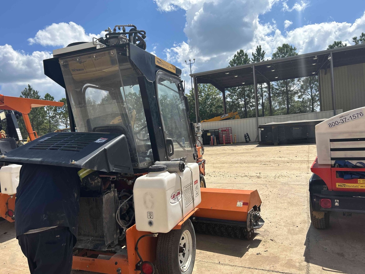 2021 LayMor SM300-4