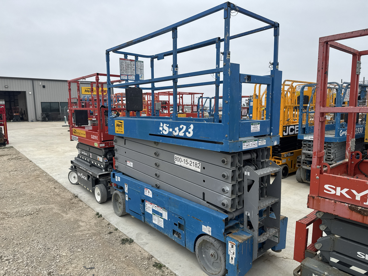 2017 Genie GS-3232-5