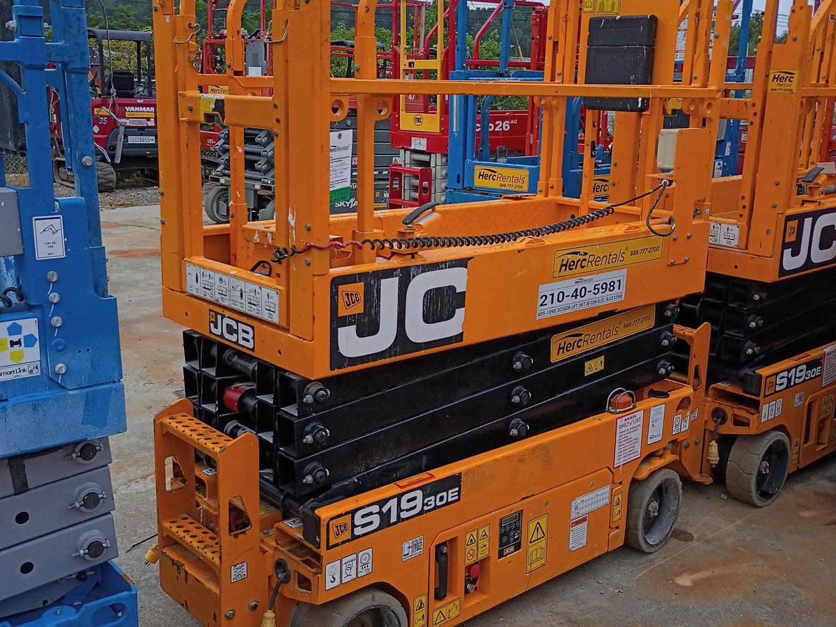 2023 JCB S1930E-3