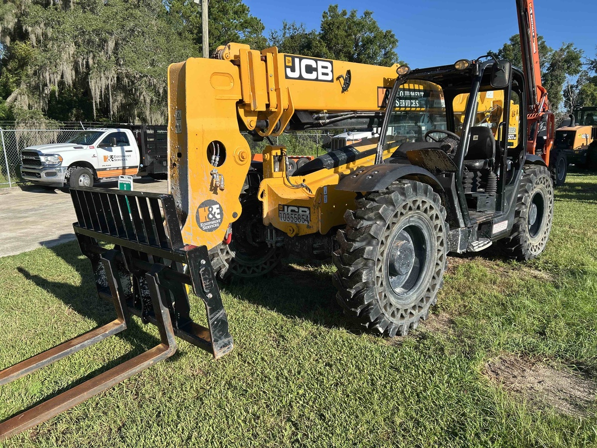 2022 JCB 507-42-1