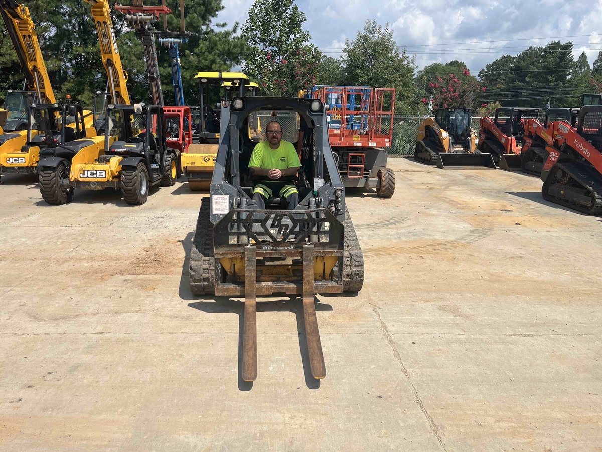 2021 John Deere 317G-11