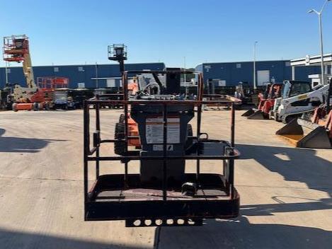 2015 JLG E450AJ