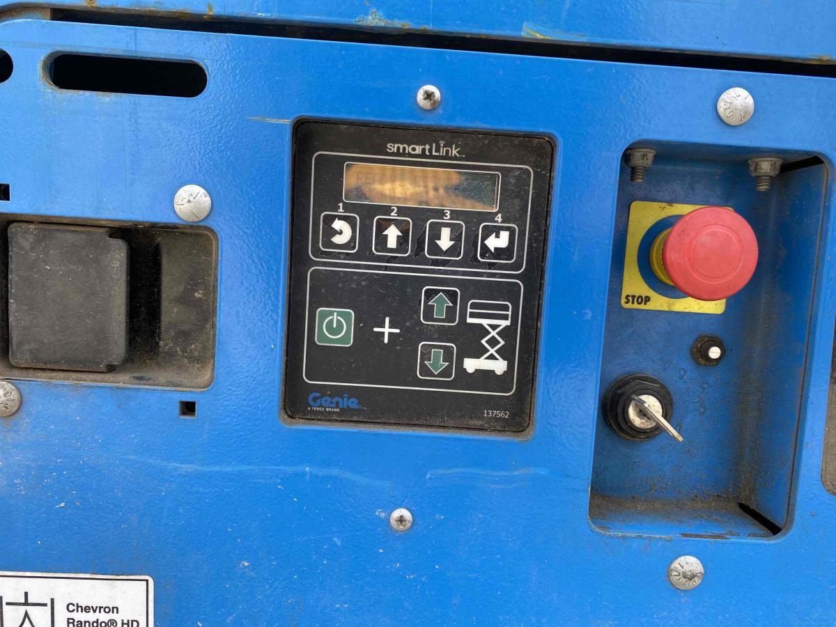 2017 Genie GS-3232-6