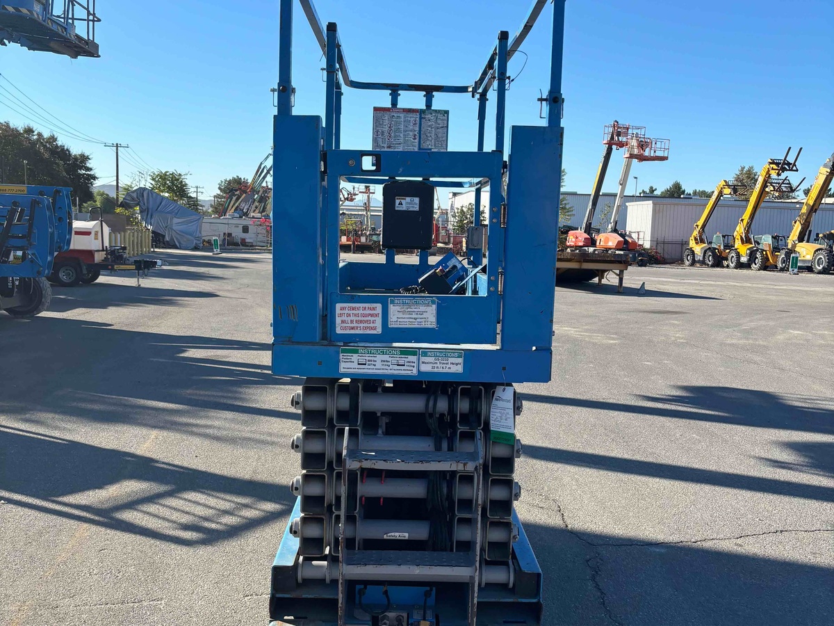 2017 Genie GS-3232-2