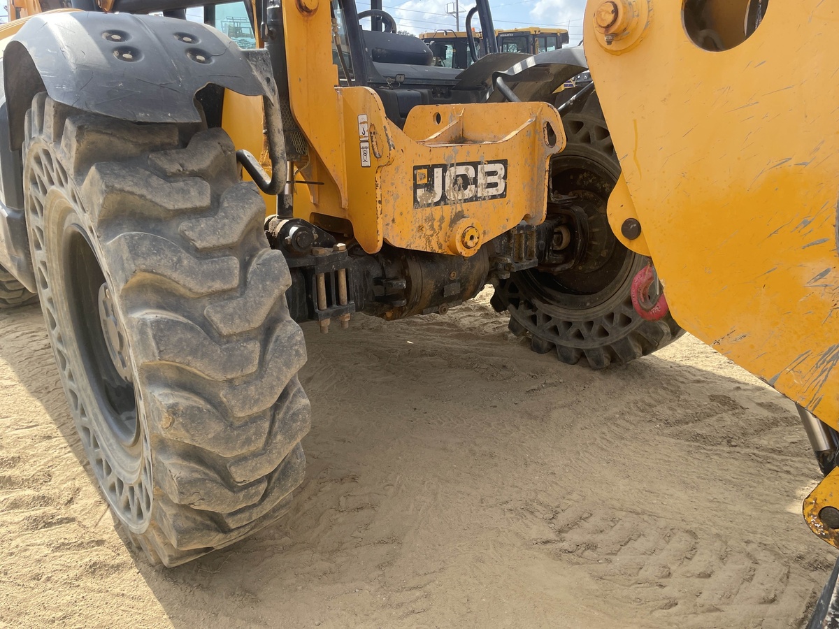 2018 JCB 509-42-15