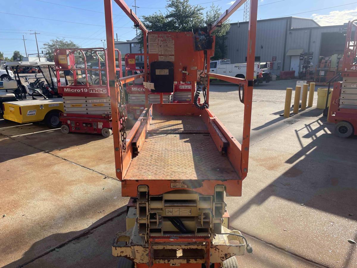 2016 JLG 1932RS