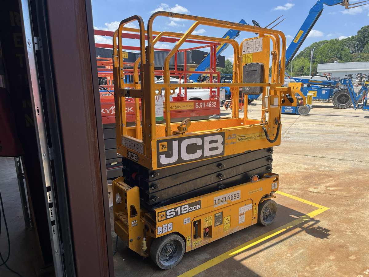 2023 JCB S1930E-2