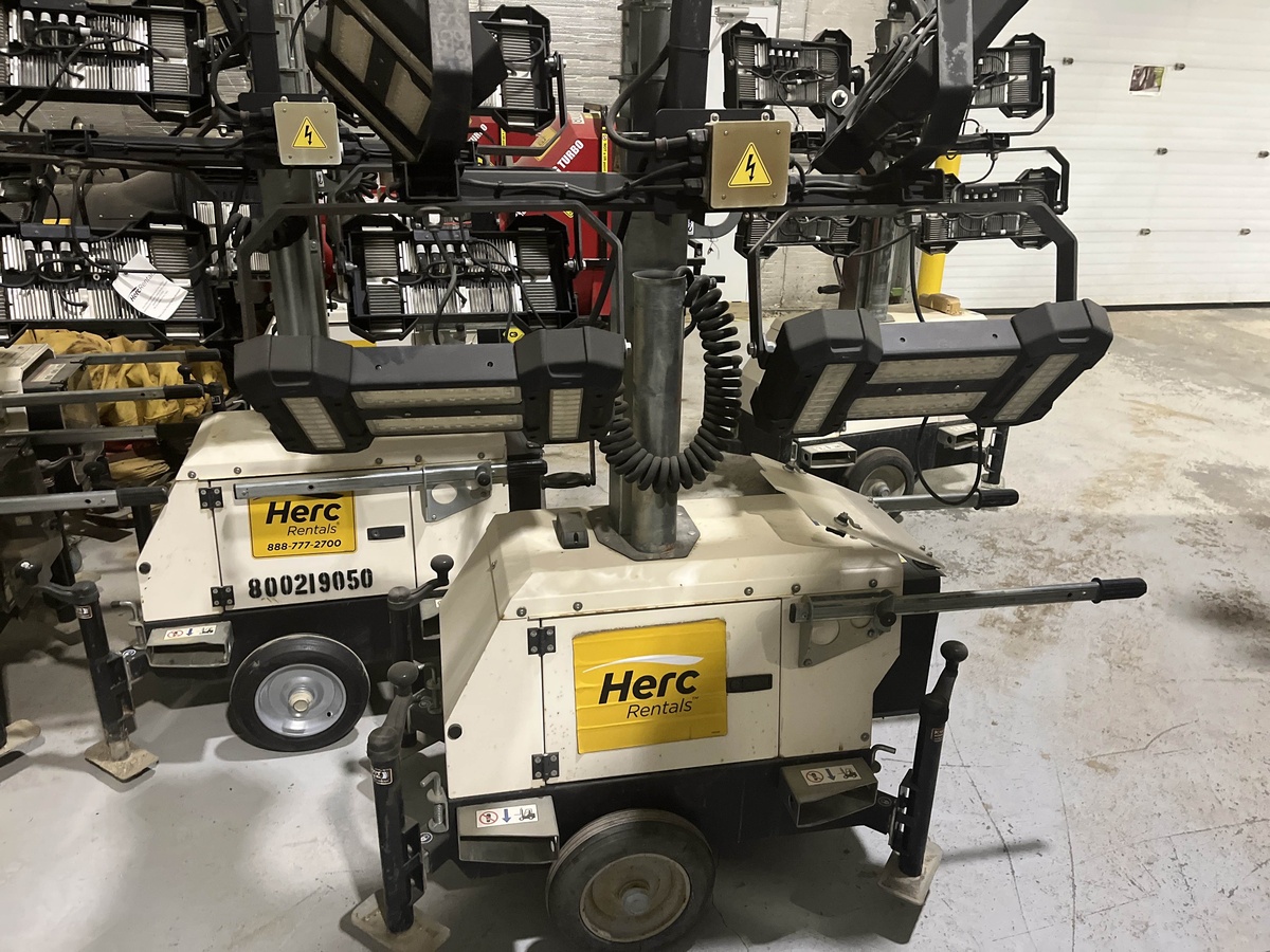 2017 Magnum PLT240-2