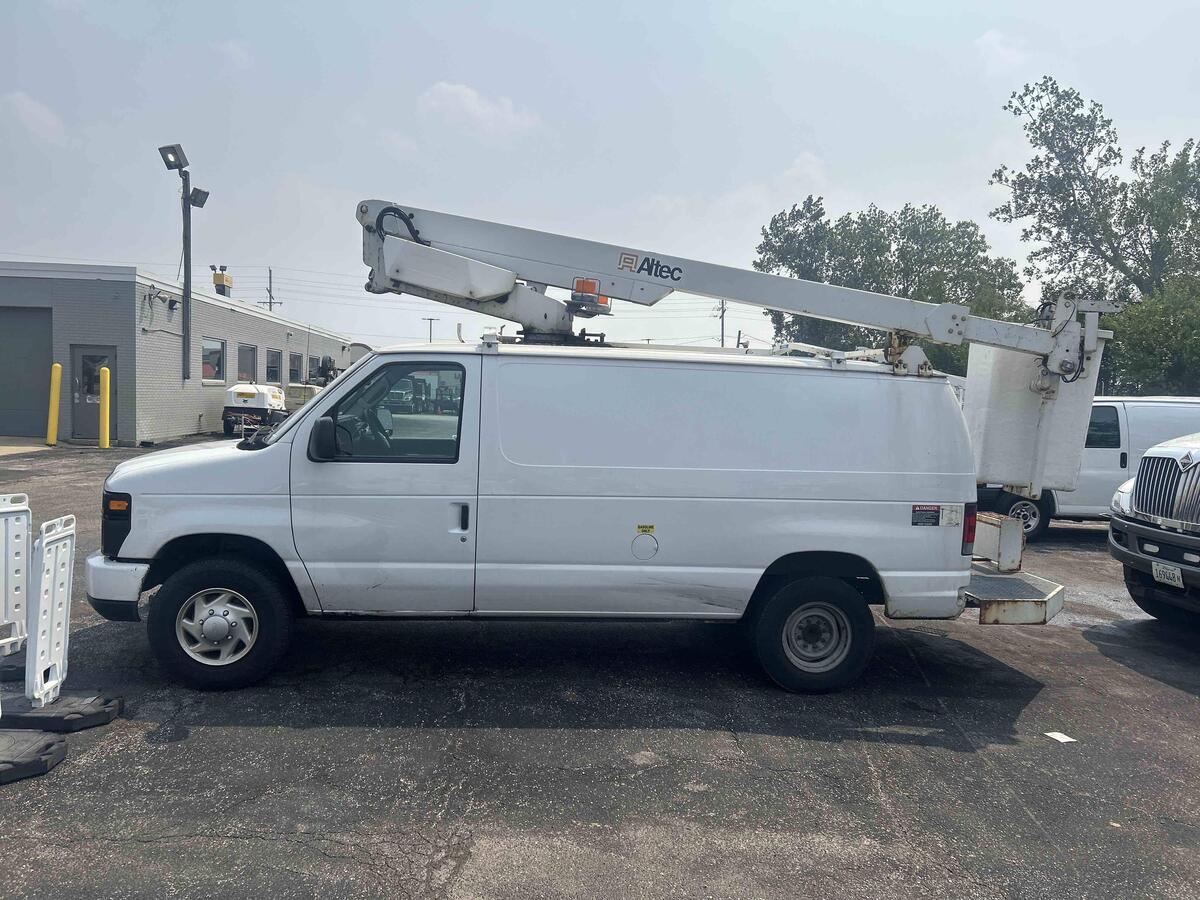 2011 Ford E350 Superduty-4