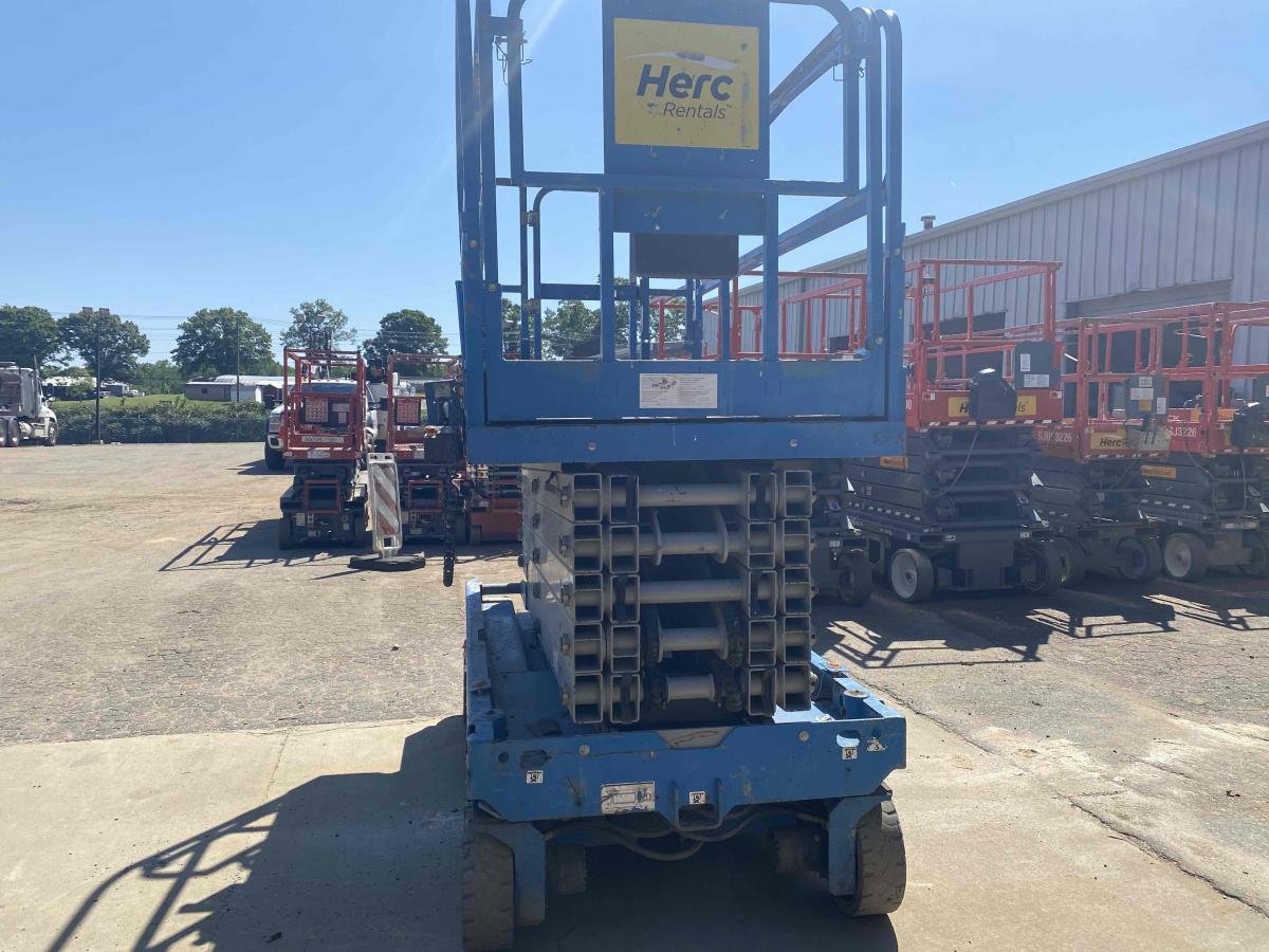 2018 Genie GS-4047
