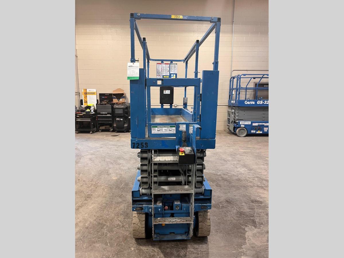 2013 Genie GS-2632