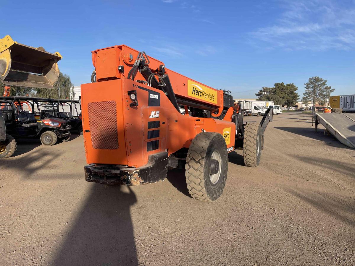 2019 SkyTrak 10042