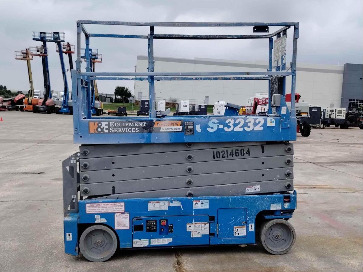 2017 Genie GS-3232-3