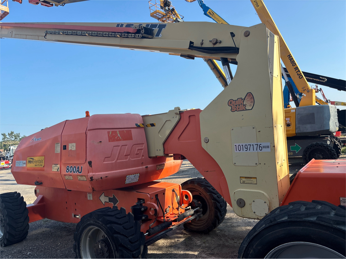 2016 JLG 800AJ-3