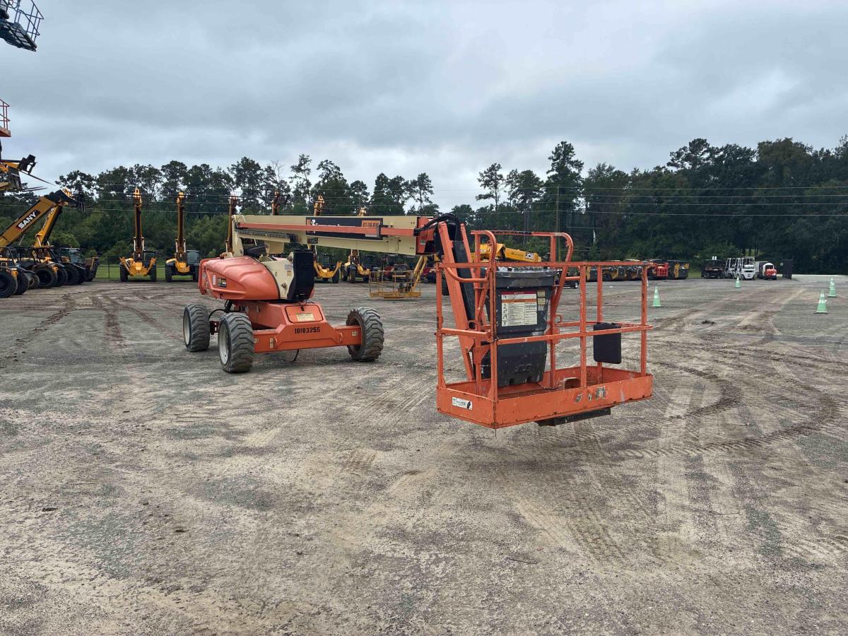 2016 JLG M600J-2