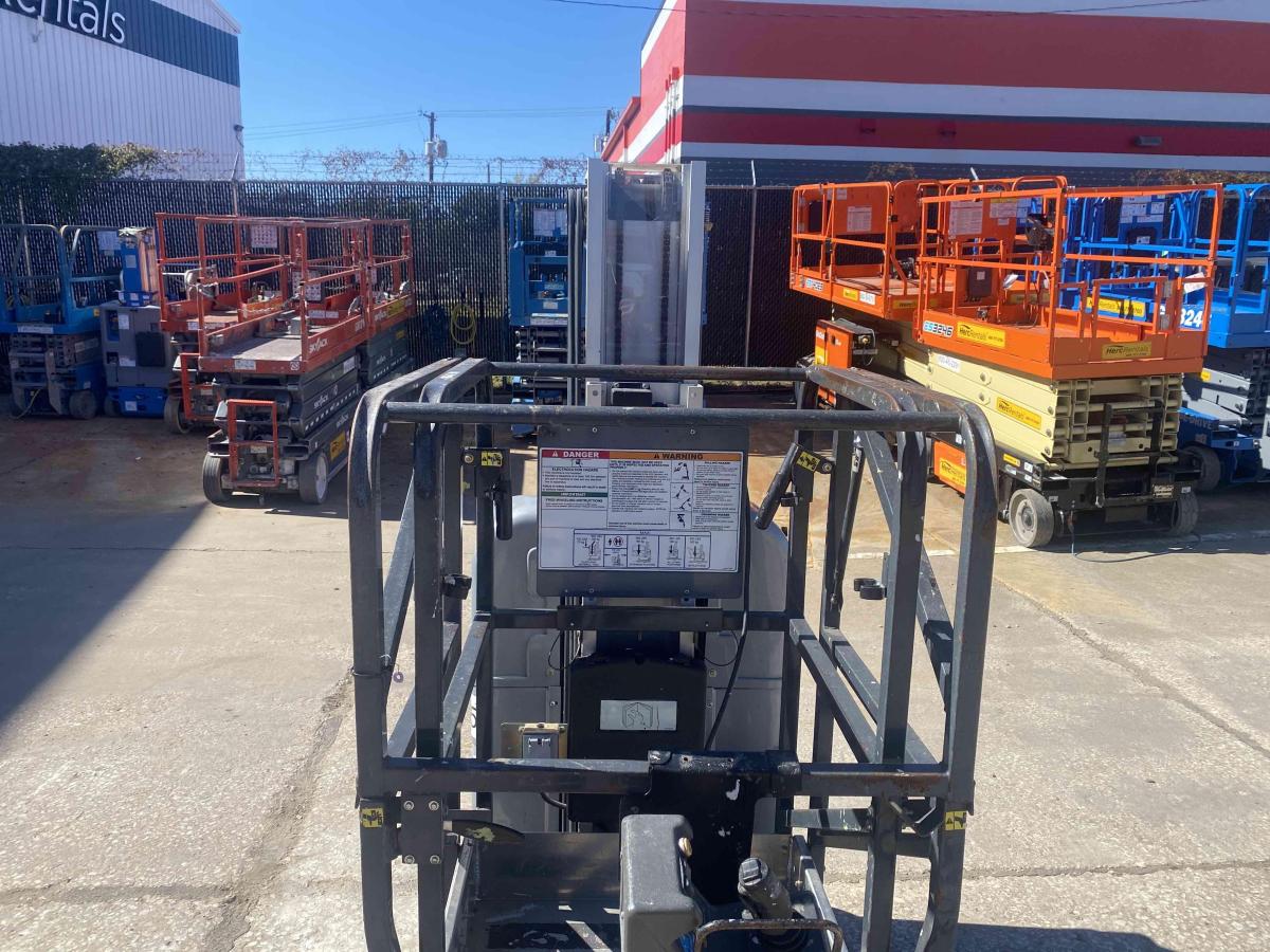 2019 JLG 20MVL