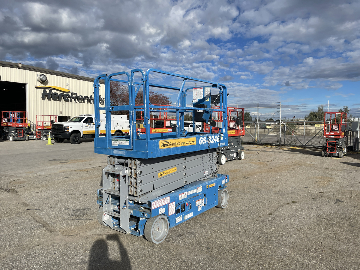 2019 Genie GS-3246-2
