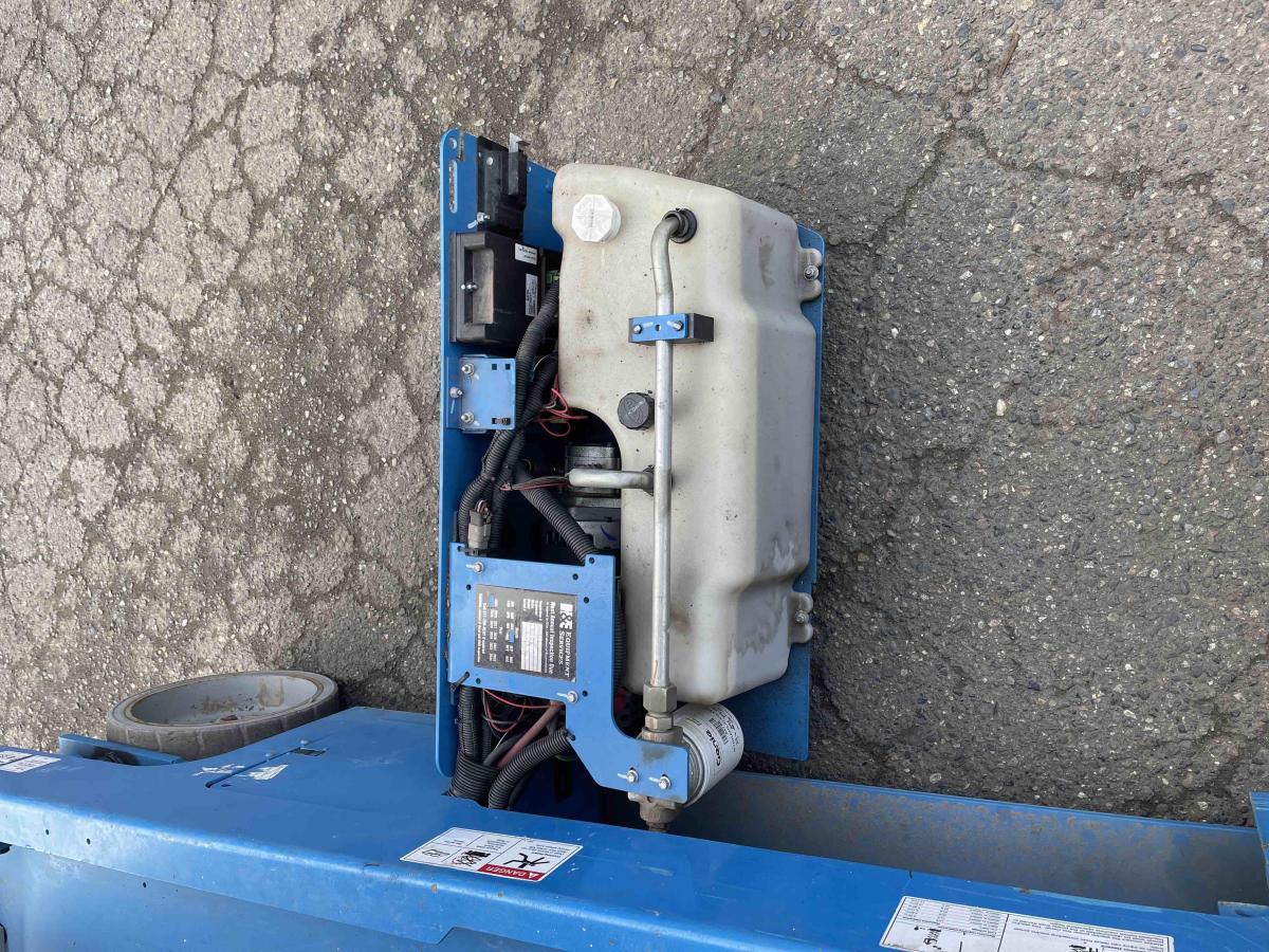 2017 Genie GS-4047
