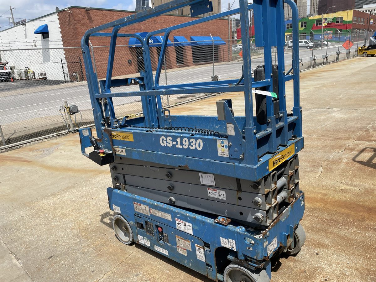 2019 Genie GS-1930