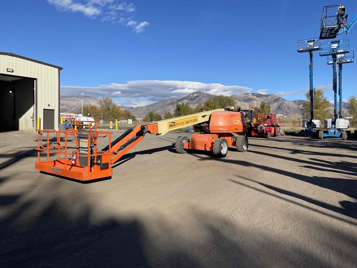 2018 JLG 660SJ