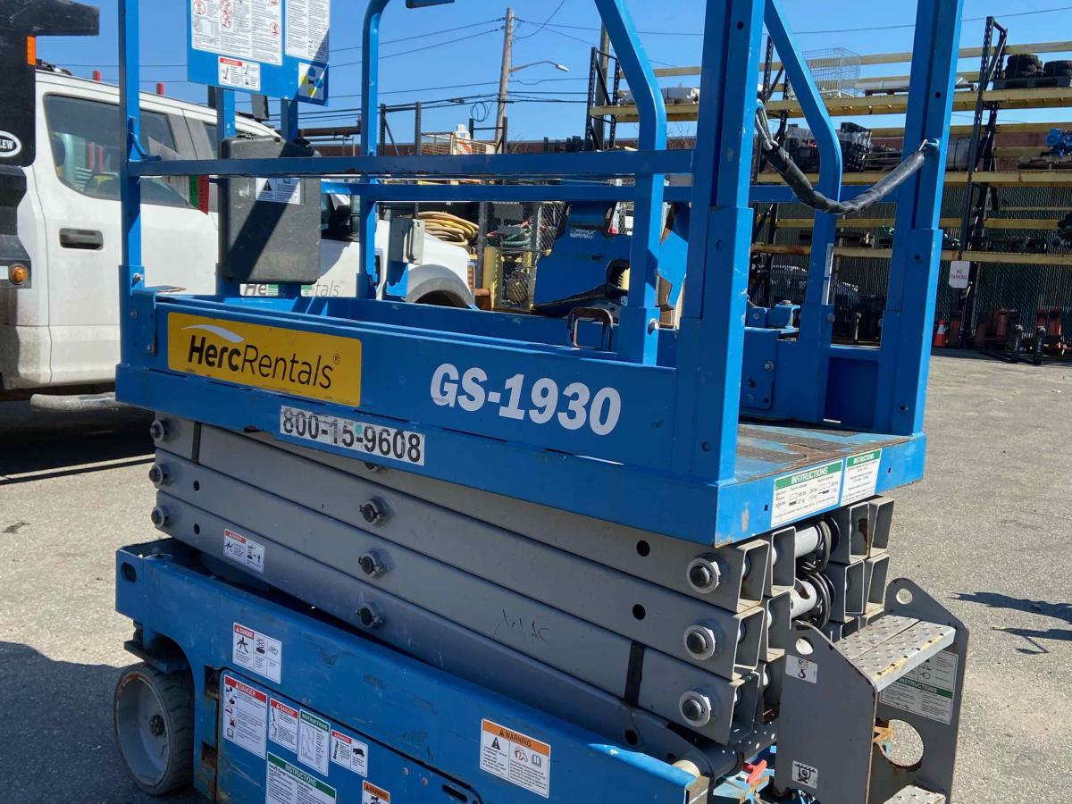 2017 Genie GS-1930