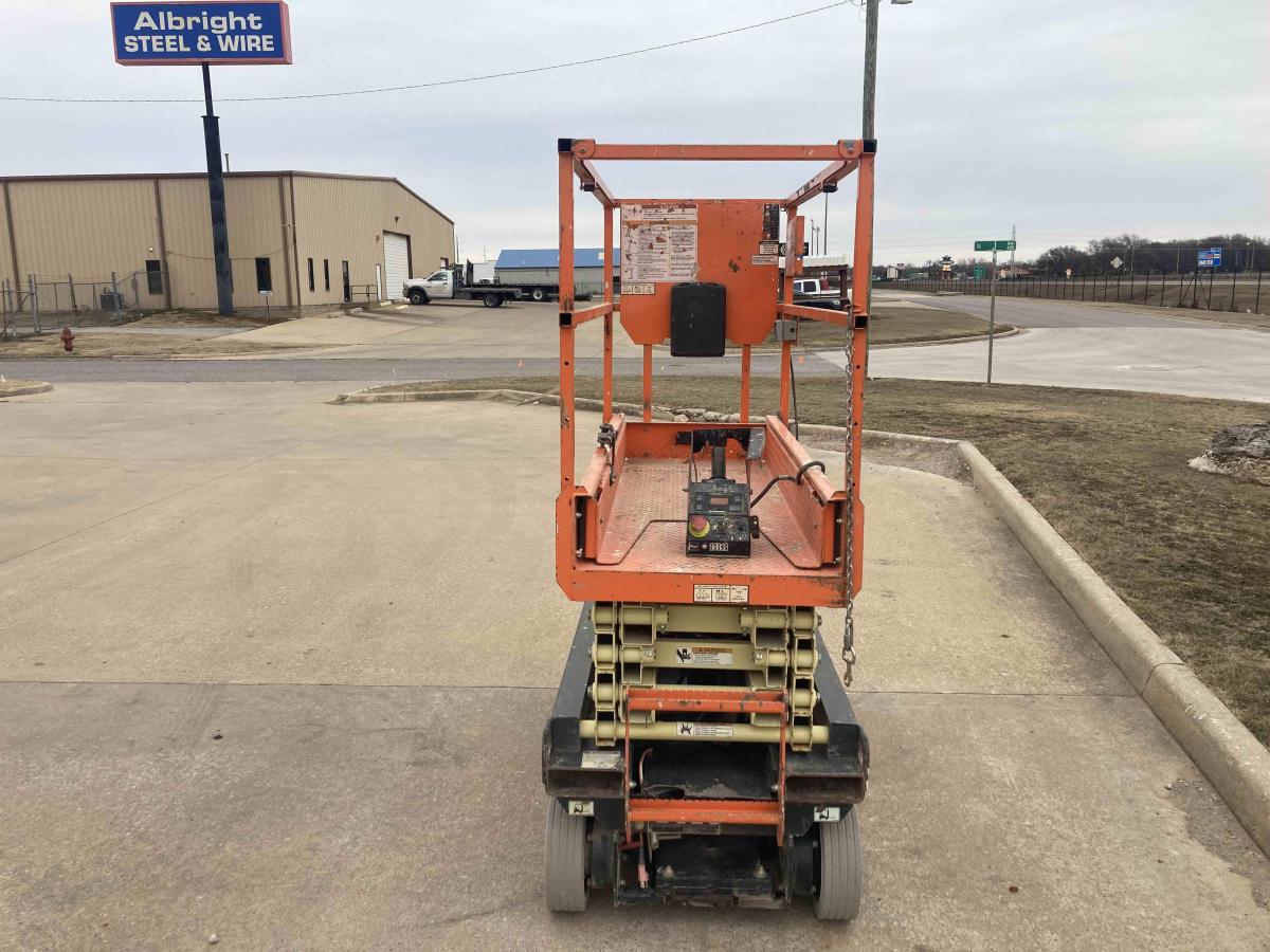 2018 JLG 1932R