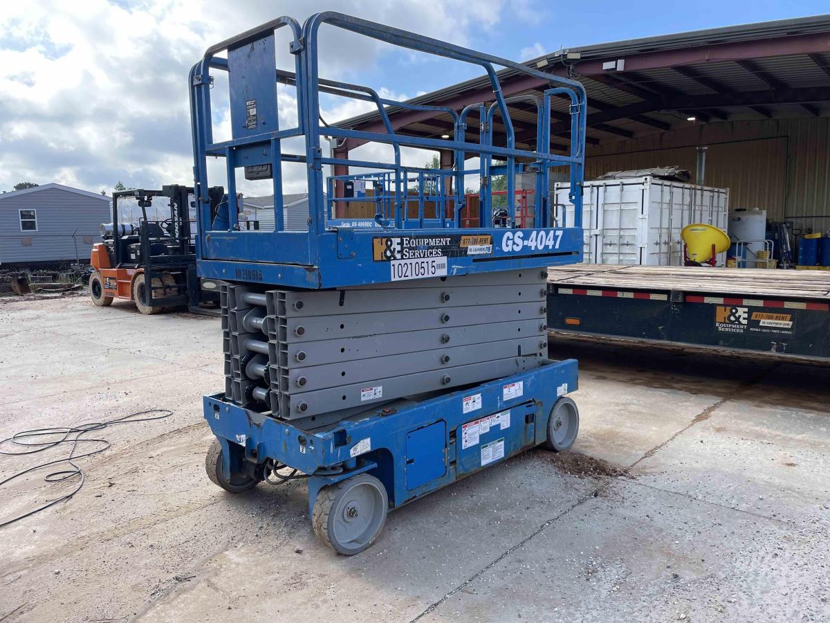 2017 Genie GS-4047