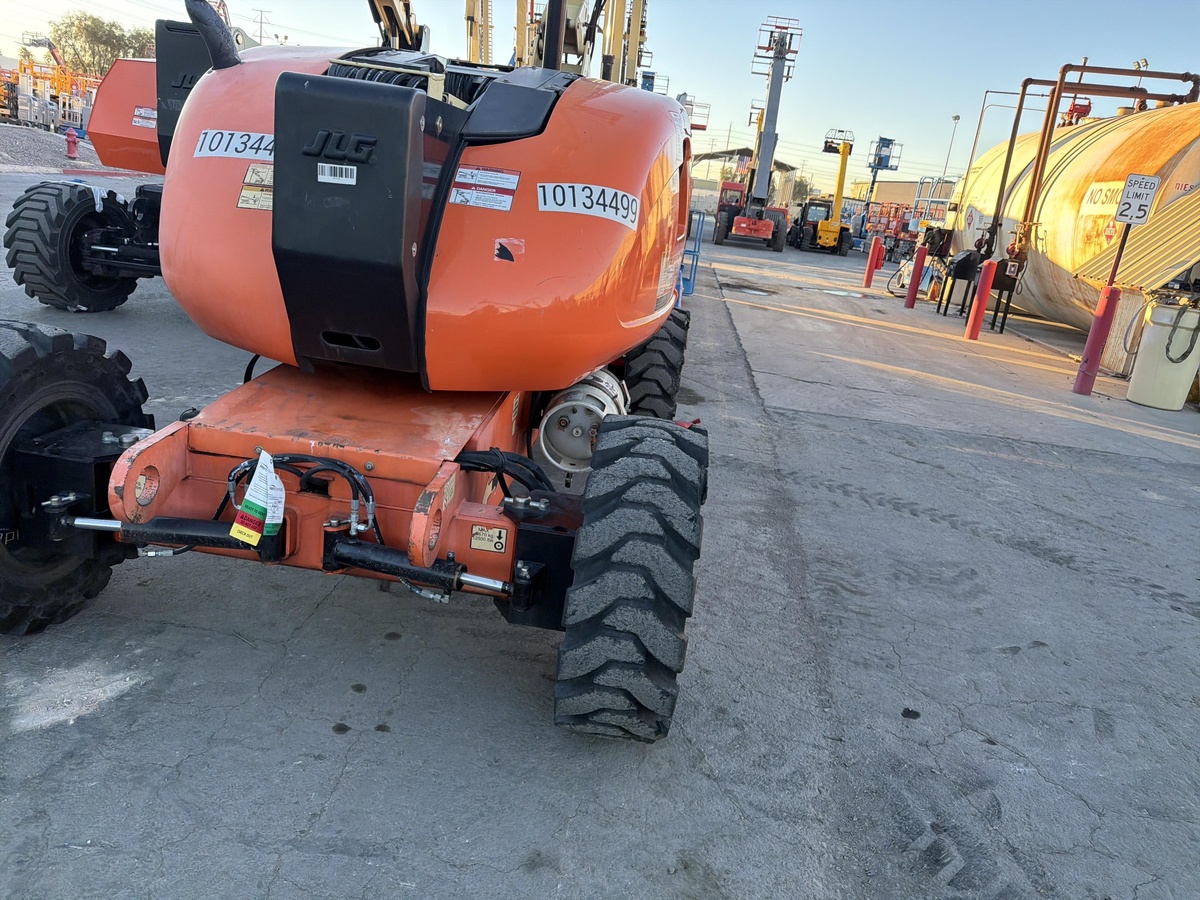 2014 JLG 600AJ-3
