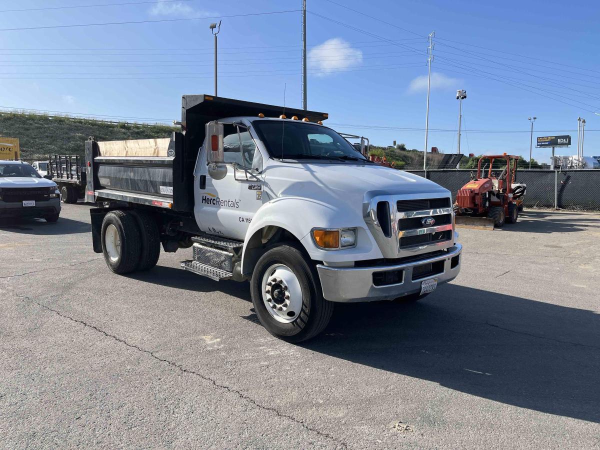 2015 Ford F750
