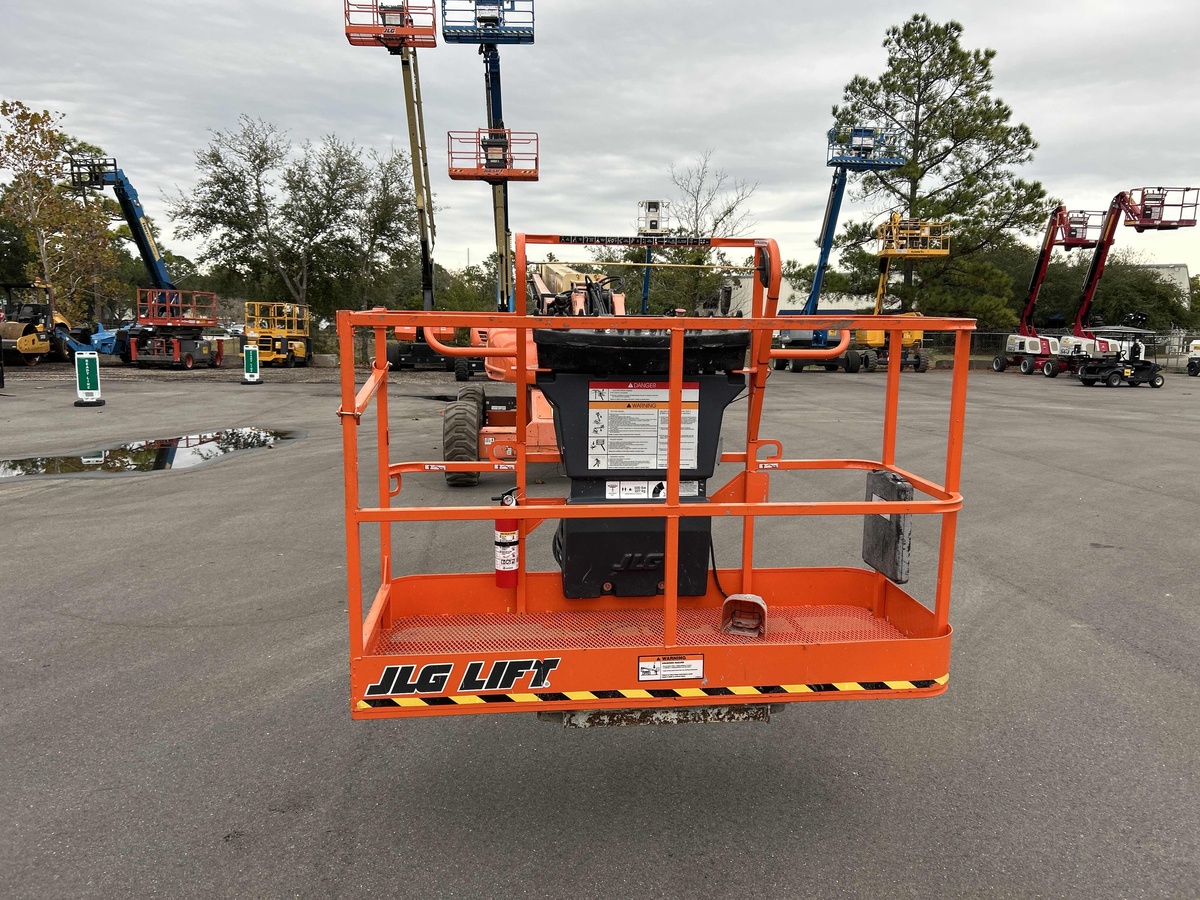 2019 JLG M600JP-6