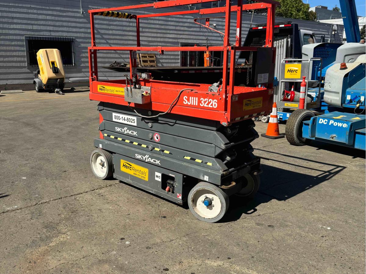 2017 Skyjack SJ3226