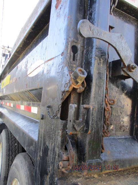 2016 Freightliner M2106