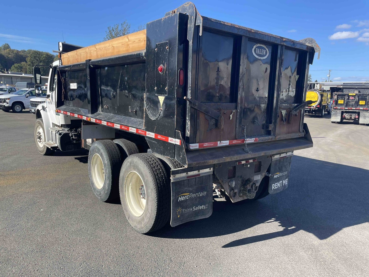 2018 Freightliner M2106-12