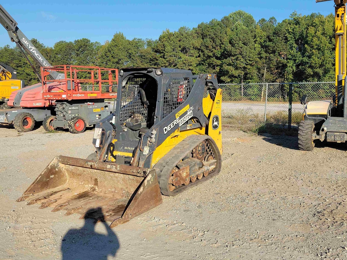 2021 John Deere 317G-8