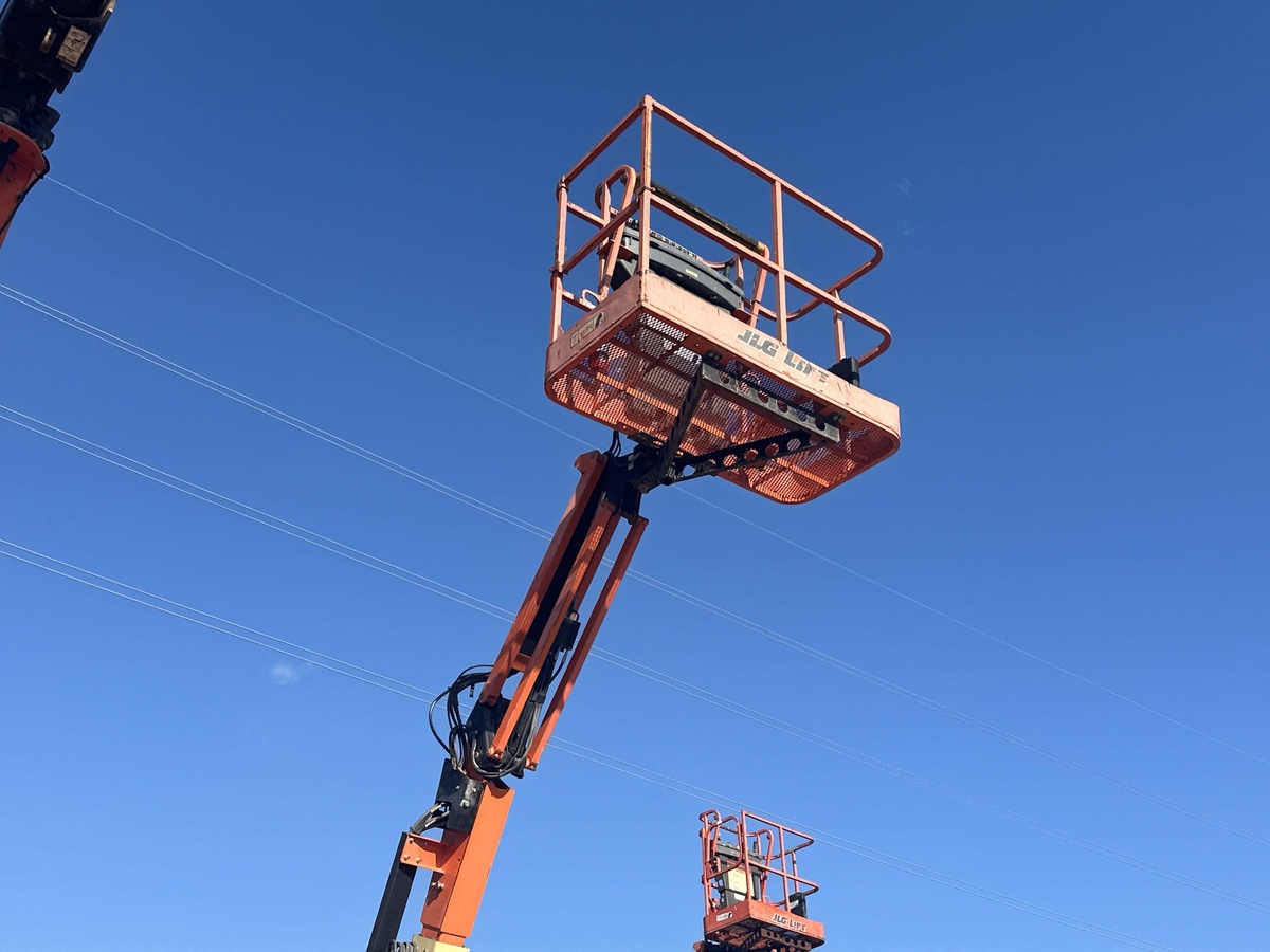 2017 JLG H340AJ-5